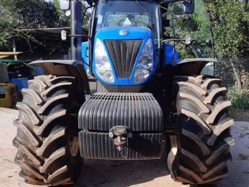 New Holland T7070