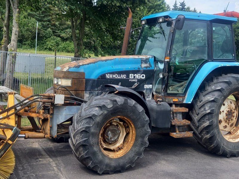 New Holland 8160