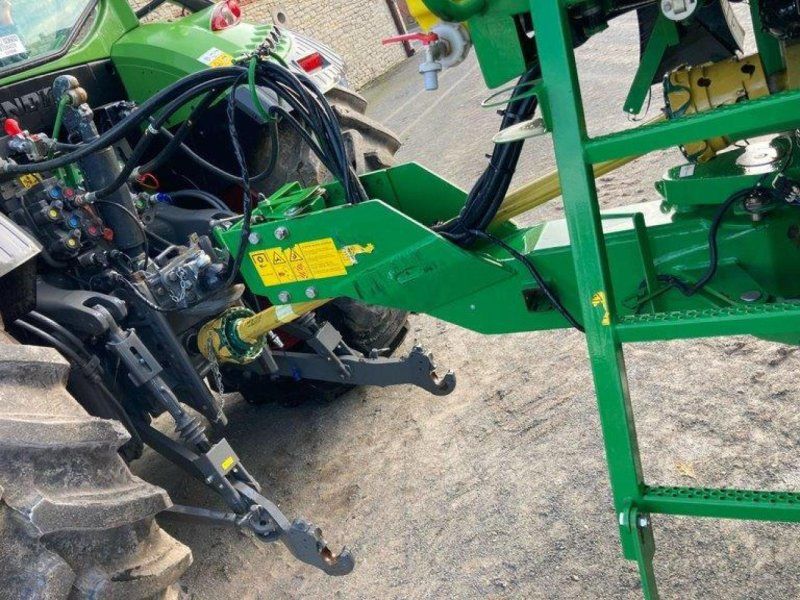 John Deere M740I