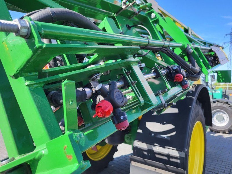 John Deere R740i