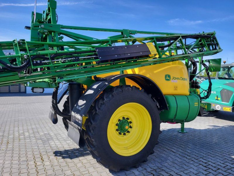 John Deere R740i