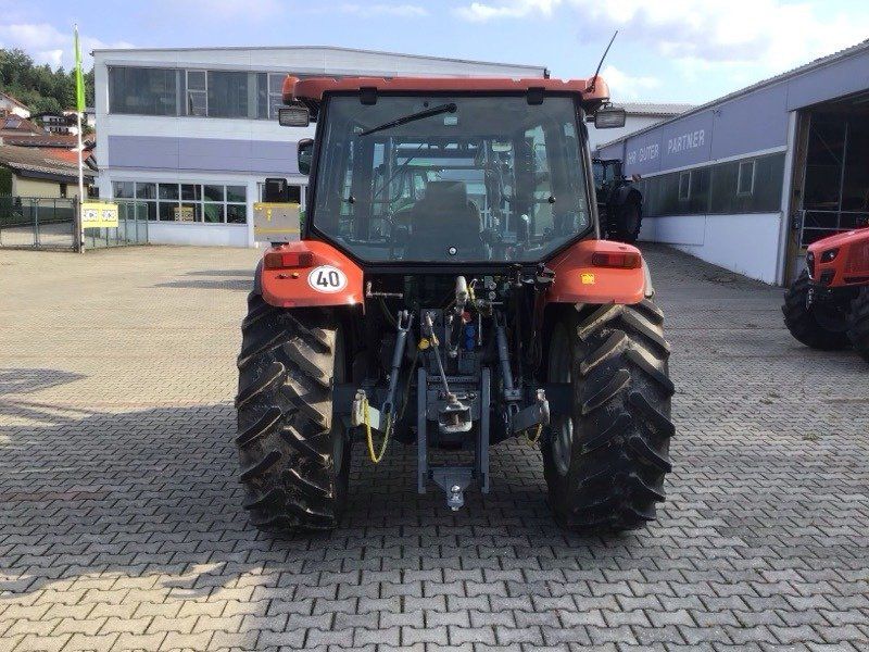 New Holland L 75