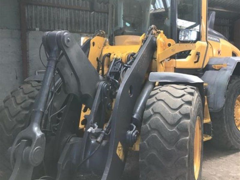 Volvo L 90 H L90H med centralsmørring.  Ring til Ulrik på 402555