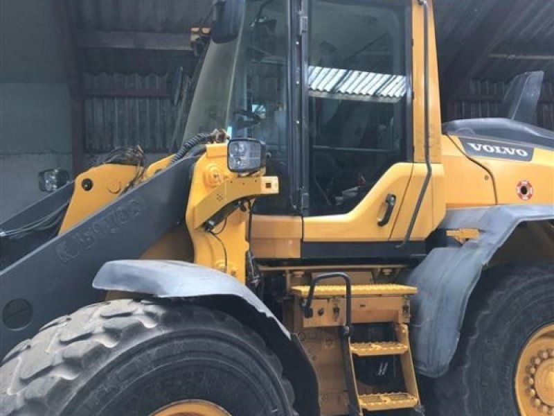 Volvo L 90 H L90H med centralsmørring.  Ring til Ulrik på 402555