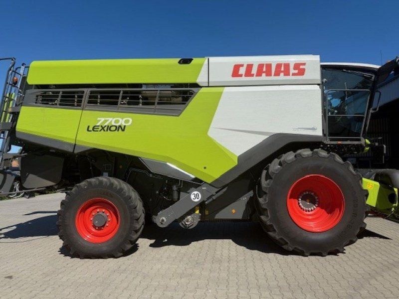 Claas Lexion 7700