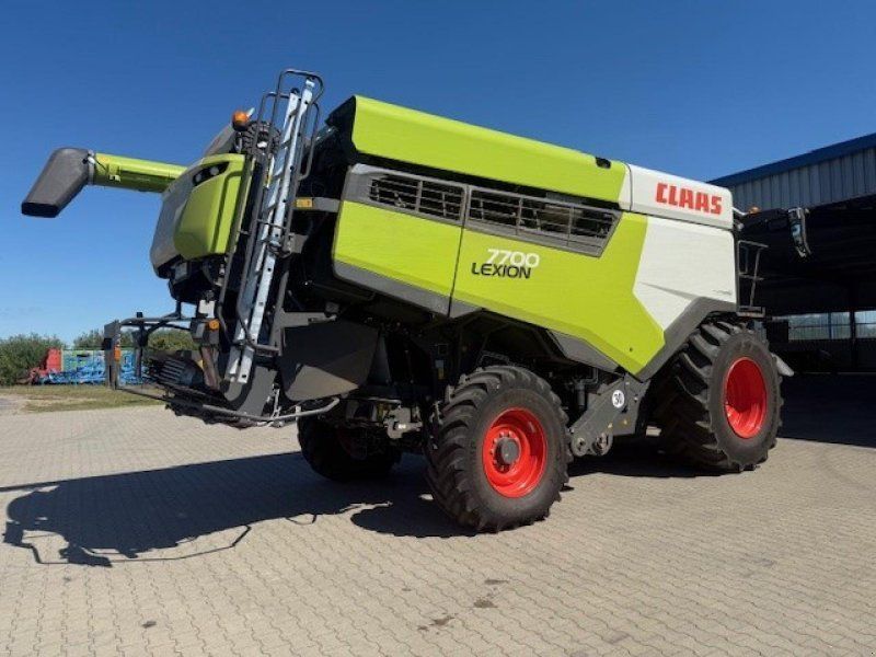 Claas Lexion 7700