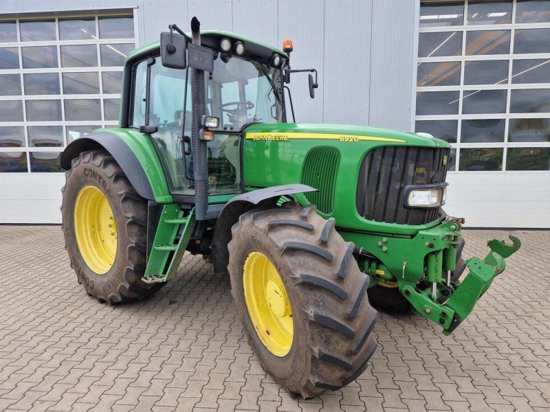 John Deere 6920