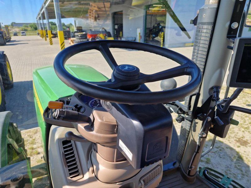 John Deere 6150R