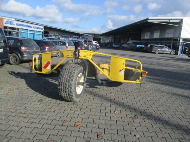 New Holland 300 F Zusatzfahrwerk