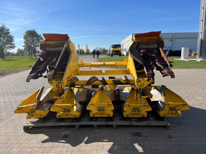 New Holland MF675W