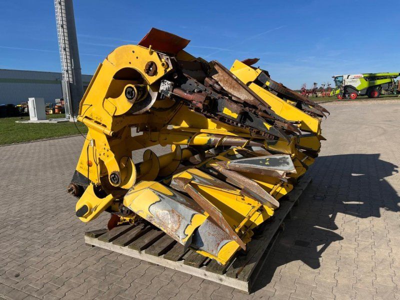 New Holland MF675W