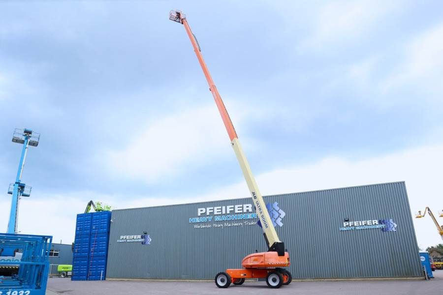JLG 1350SJP Diesel, 4x4 Drive And 4-Wheel Steering, 43