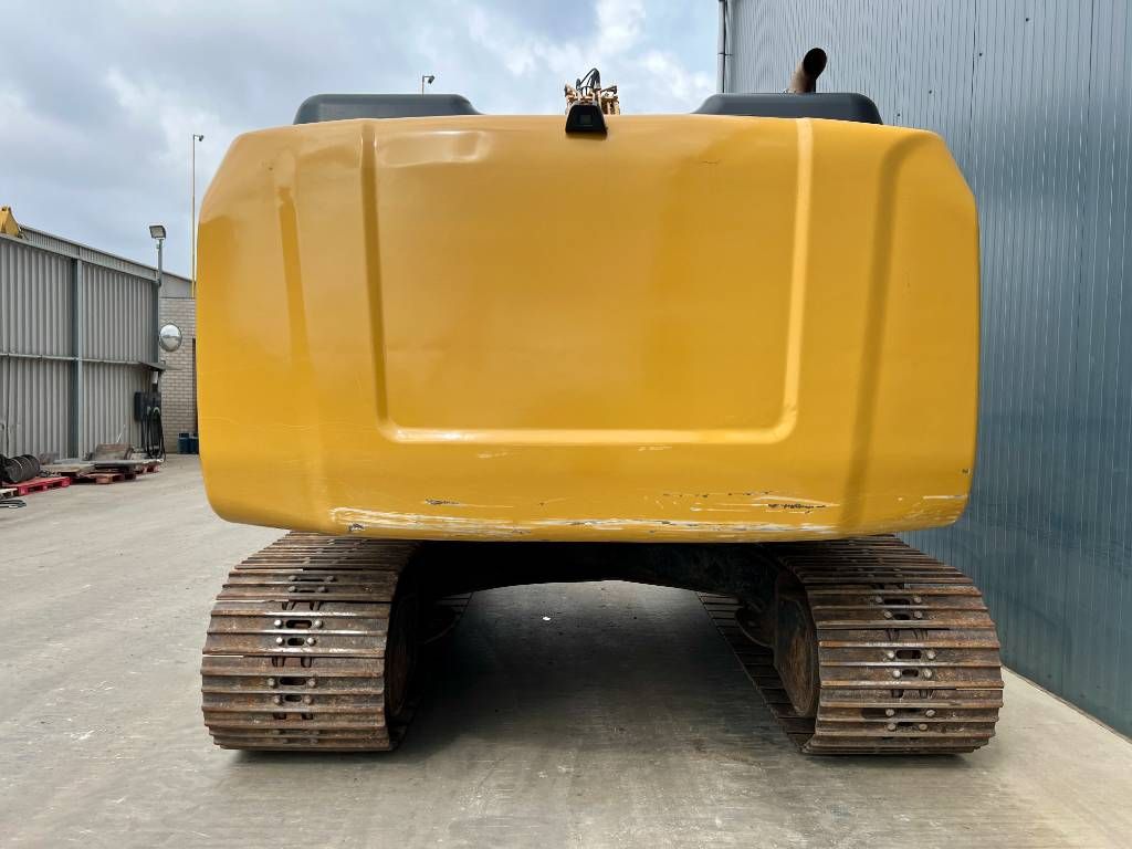 CAT 320E L