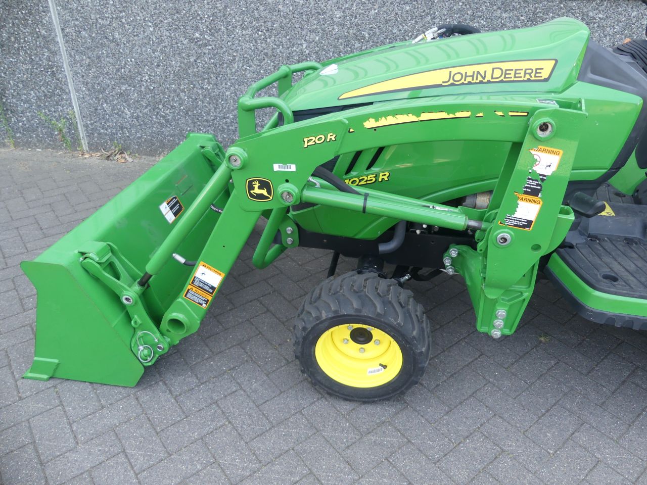 2018 John Deere 1025R