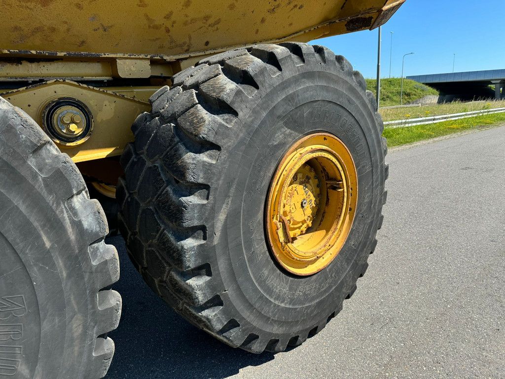 Caterpillar 740B