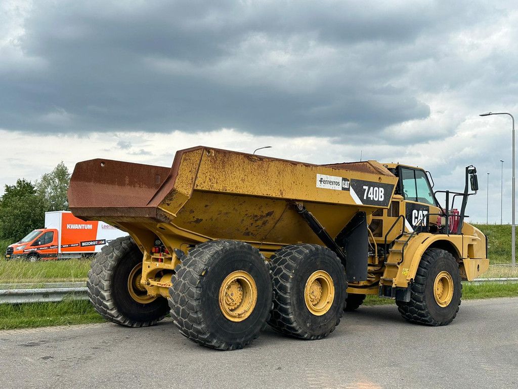 Caterpillar 740B