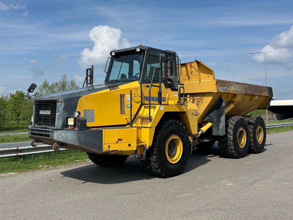 Komatsu HM300-2