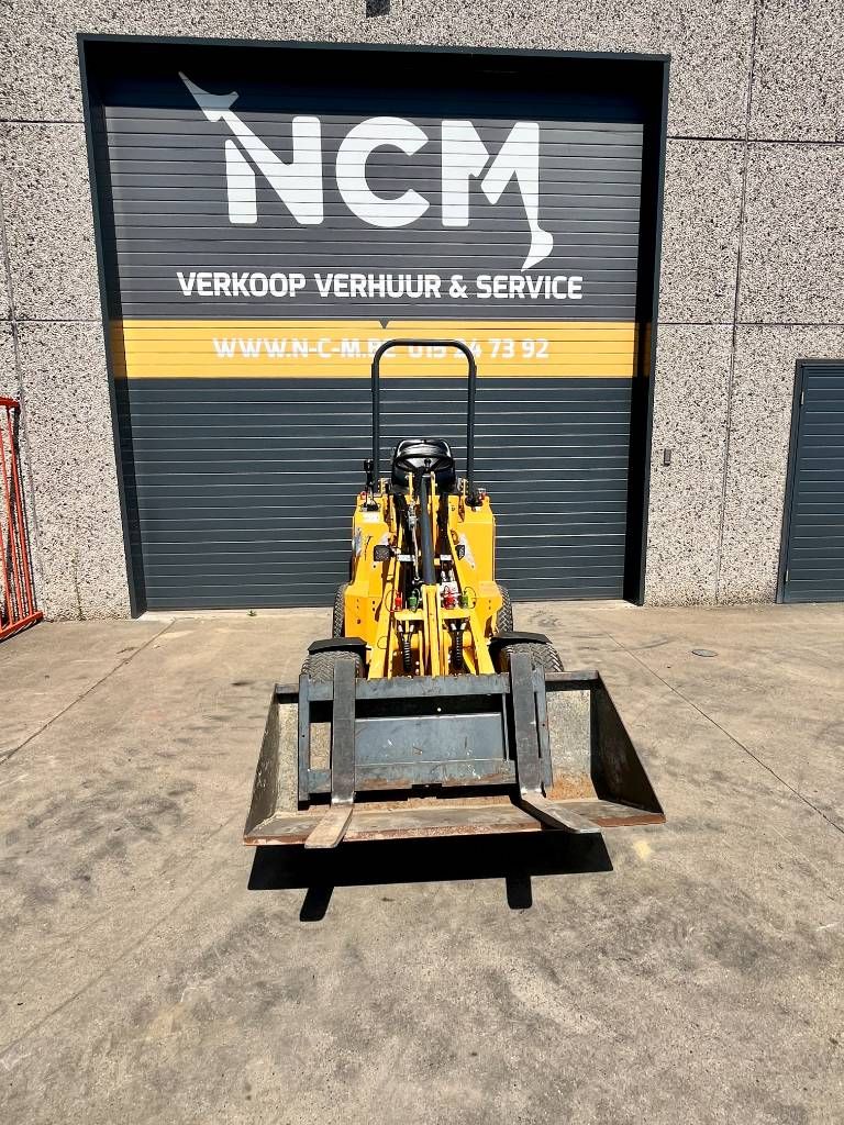 Knikmops KM 100