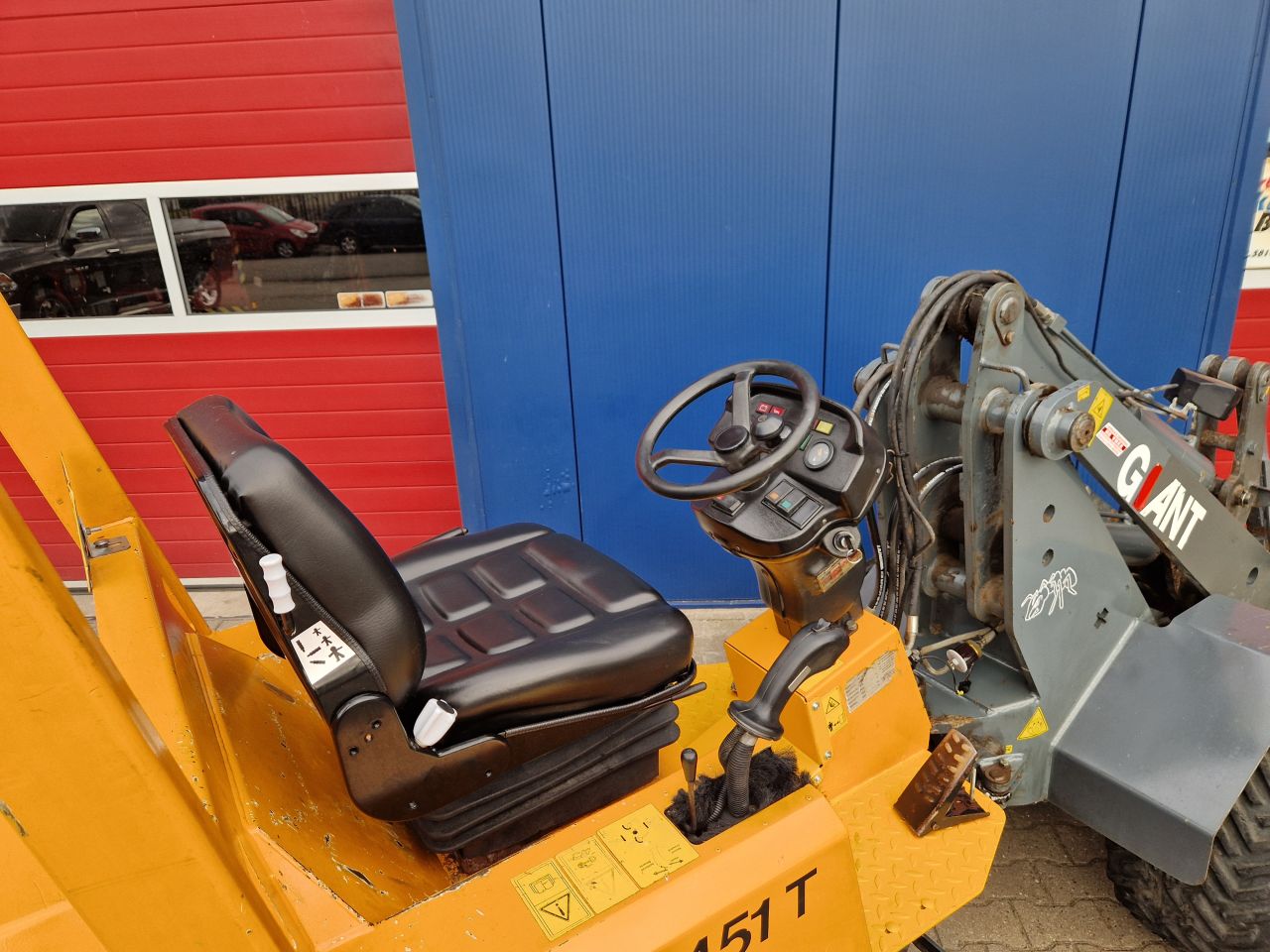 GIANT V451T SHOVEL 45PK BOUWJAAR 2009 MET KENTEKEN