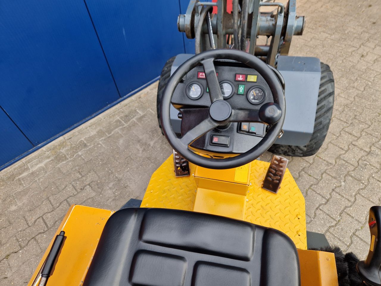 GIANT V451T SHOVEL 45PK BOUWJAAR 2009 MET KENTEKEN