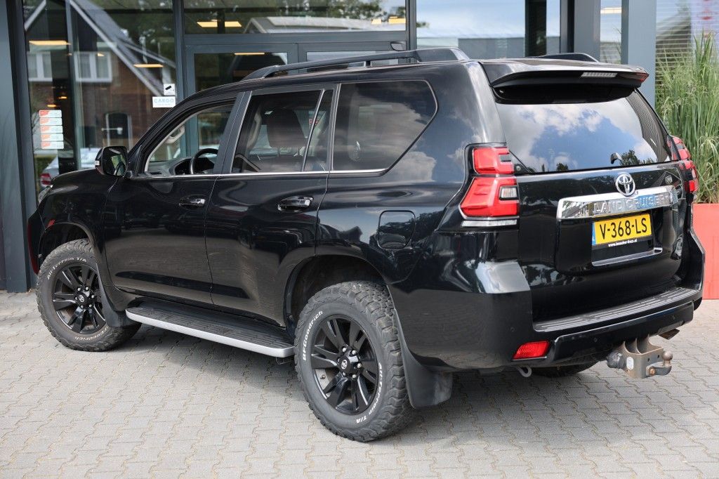 Toyota Landcruiser 150 2.8 D-4D 5DRS LOUNGE B/E TREKKER A/T 5 SITZ VAN