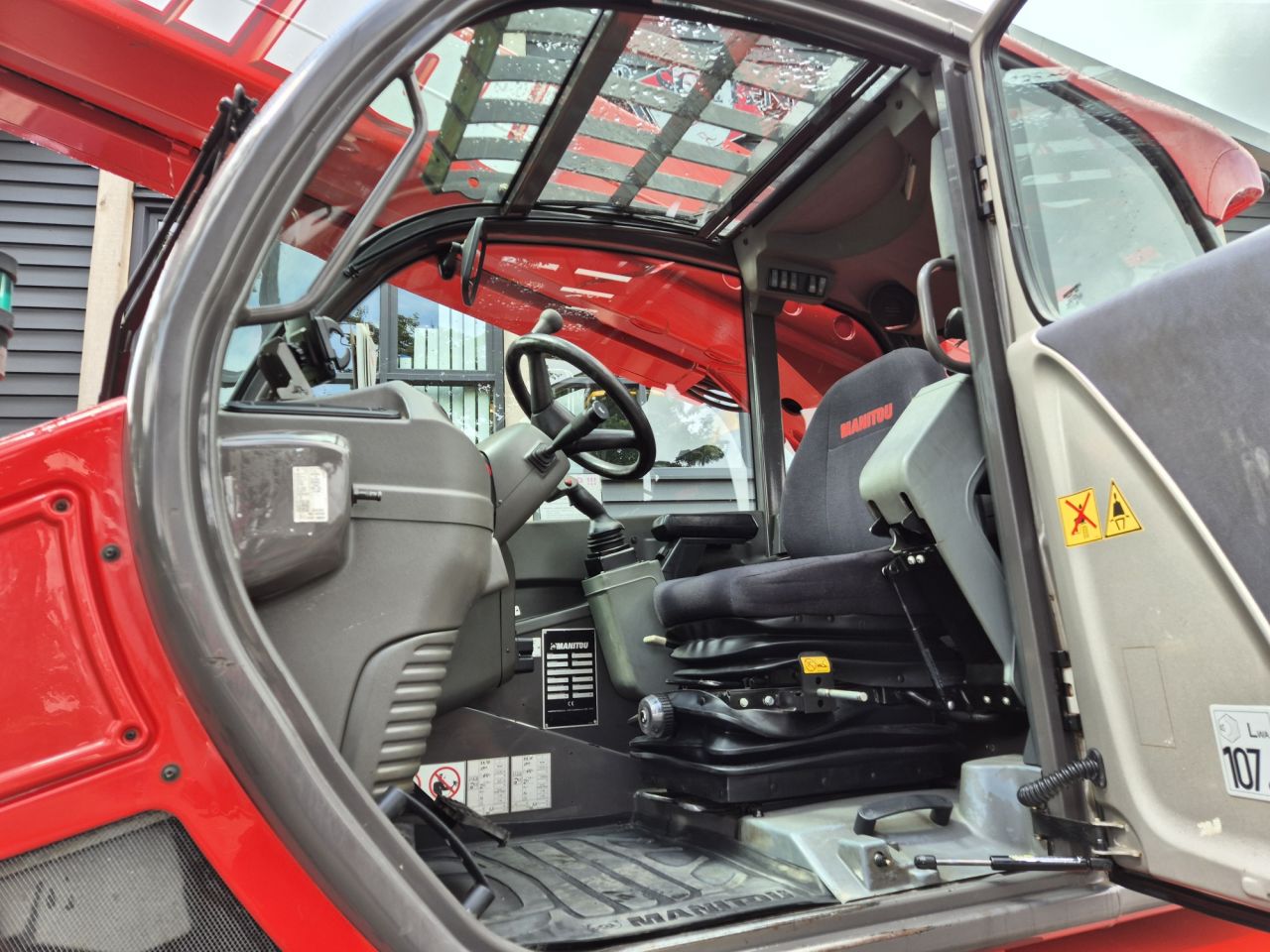 MANITOU MRT 2550+ privilege roterende verreiker 25 m