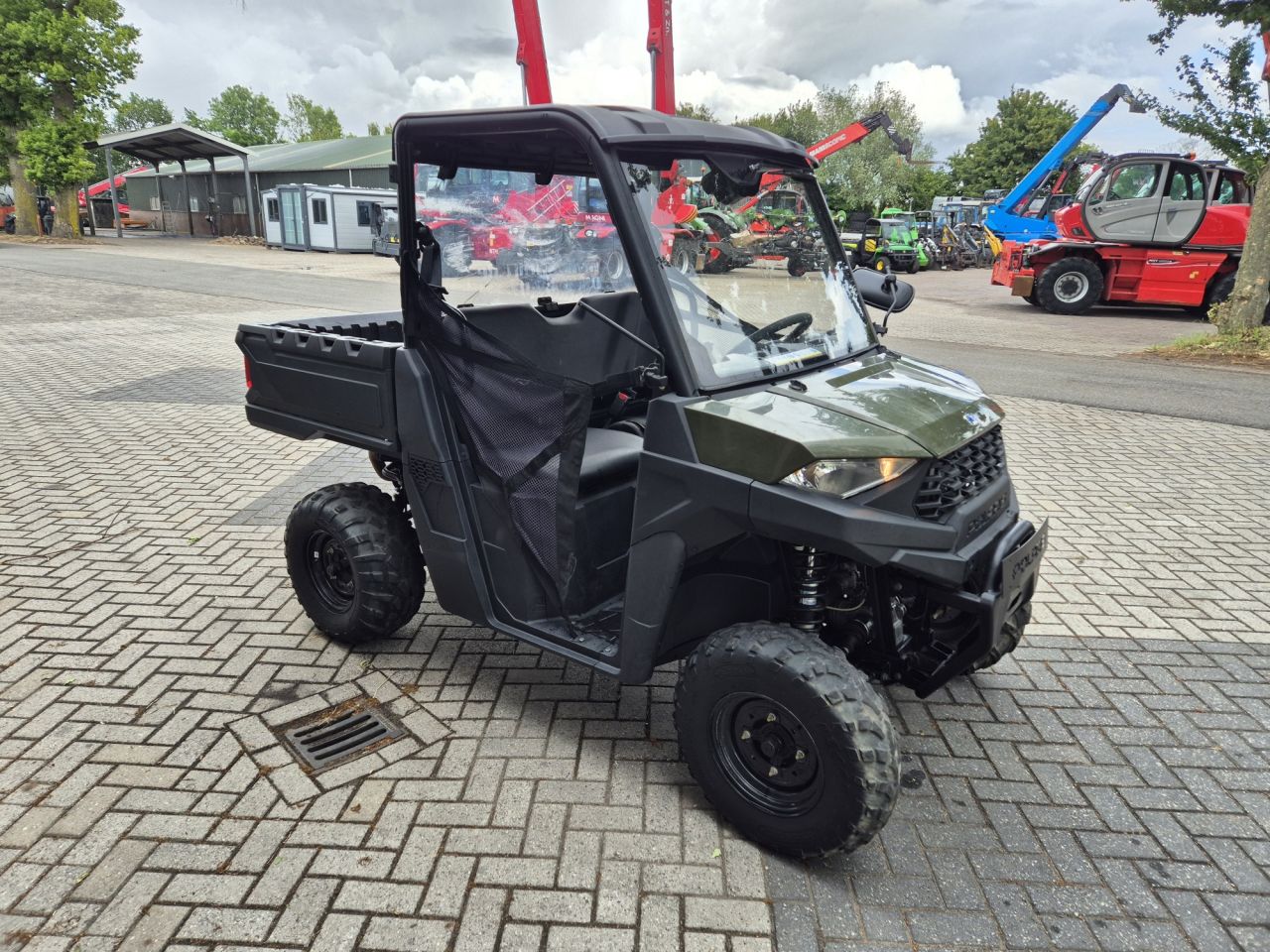 Polaris Ranger STP 570 ATV met 1 cil 570 cc benzinemotor