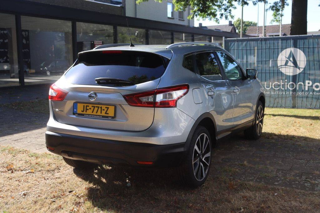 Nissan Qashqai Petrol 2015