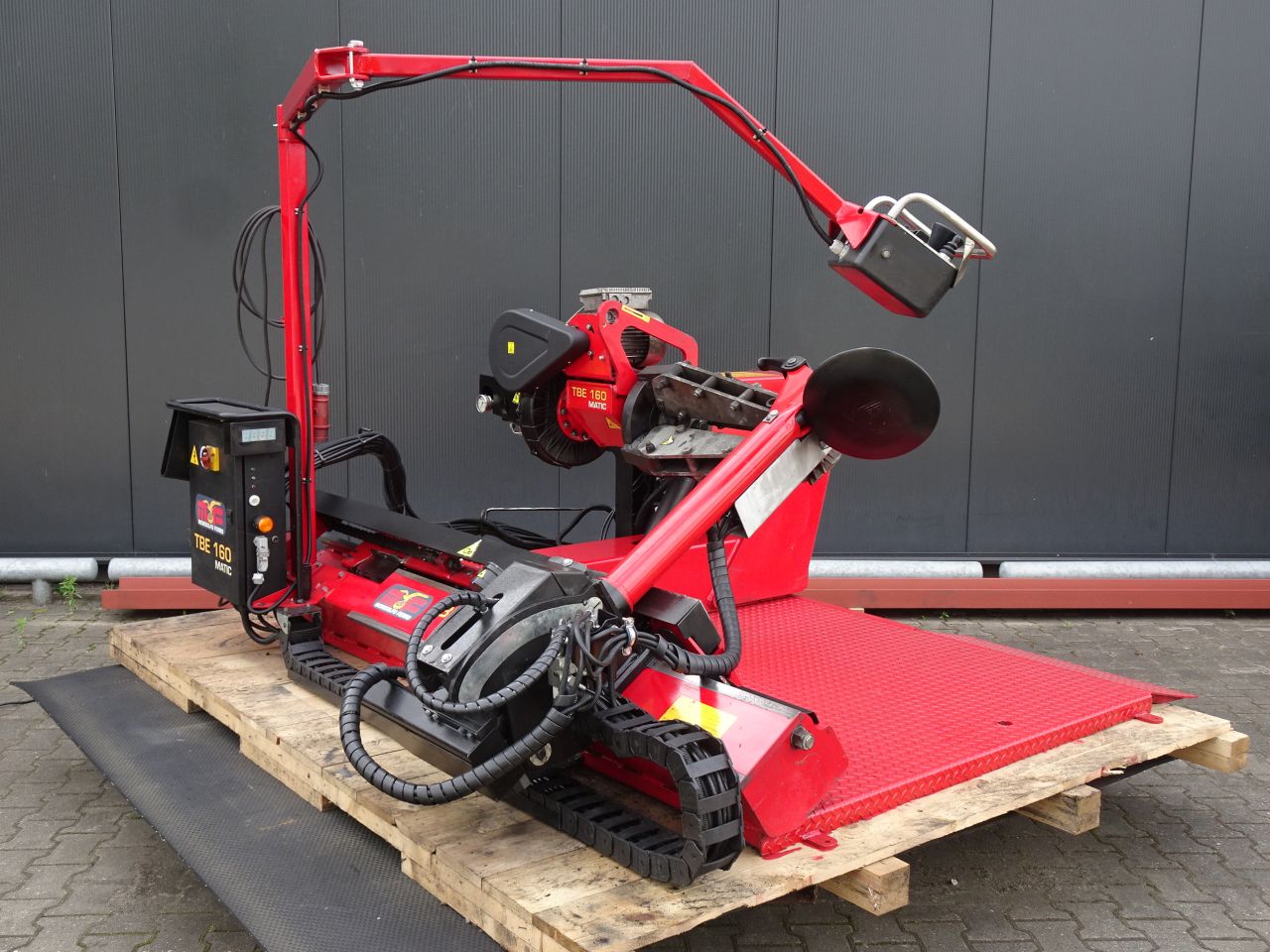 Mondolfo TBE 160 matic banden de en montage machine apparaat