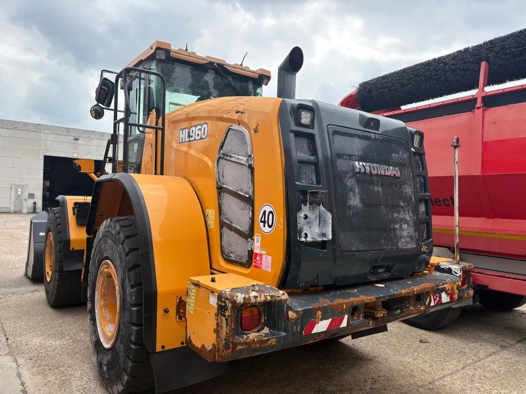 Hyundai HL960