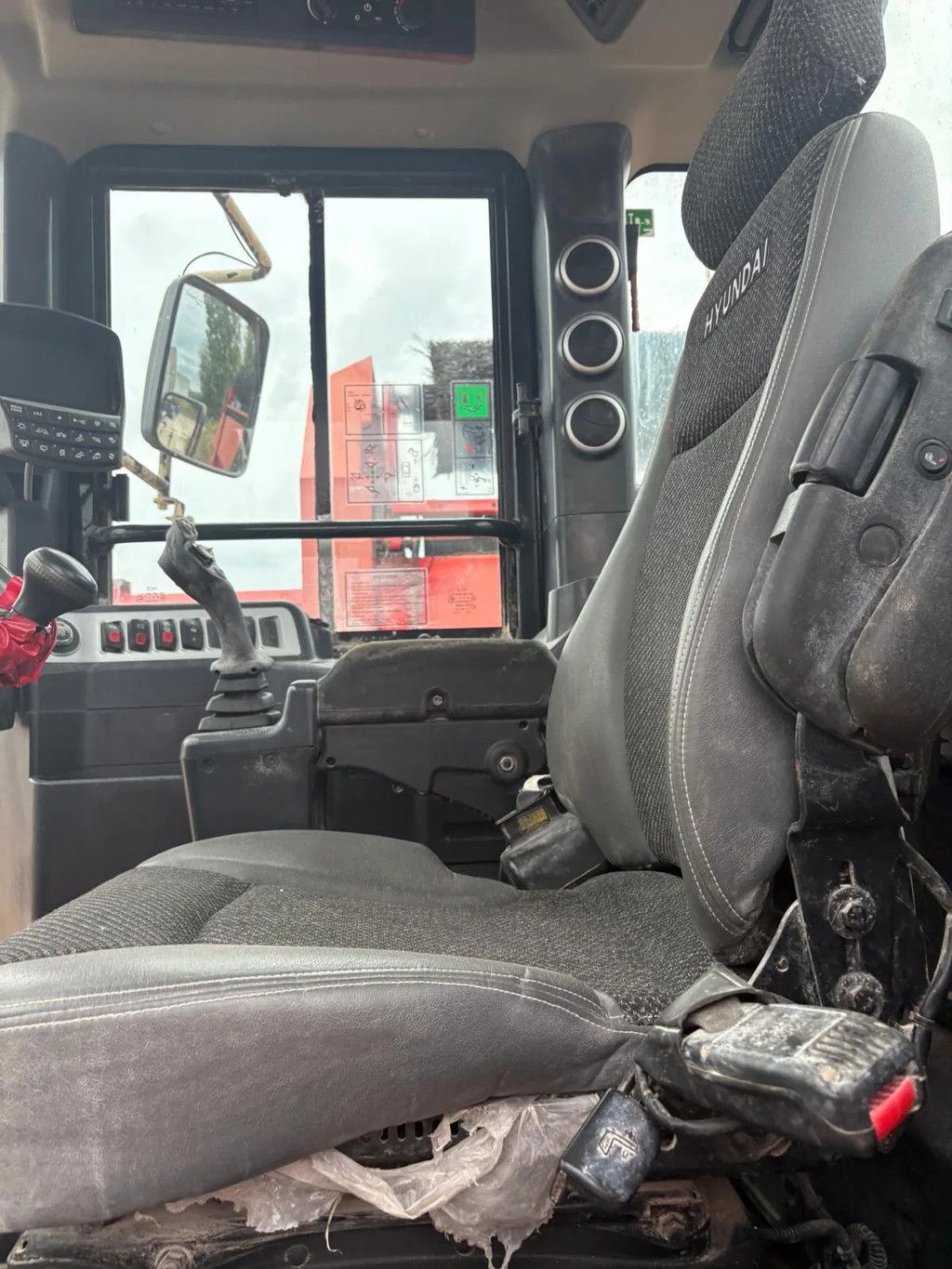 Hyundai HL960