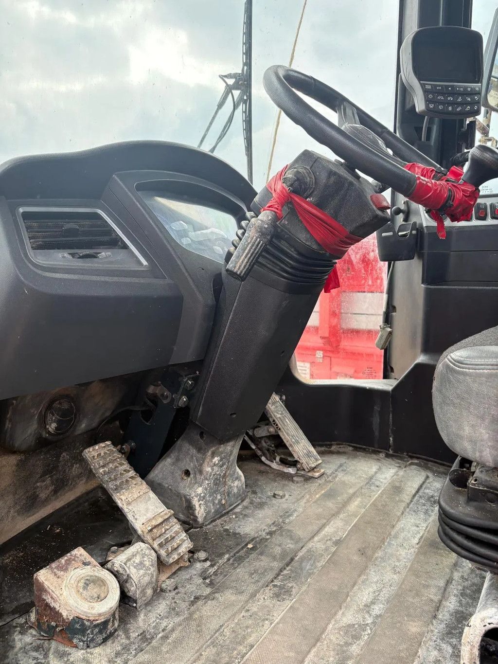 Hyundai HL960