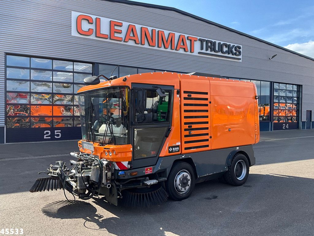 RAVO 5-Serie 560 with 3-rd brush