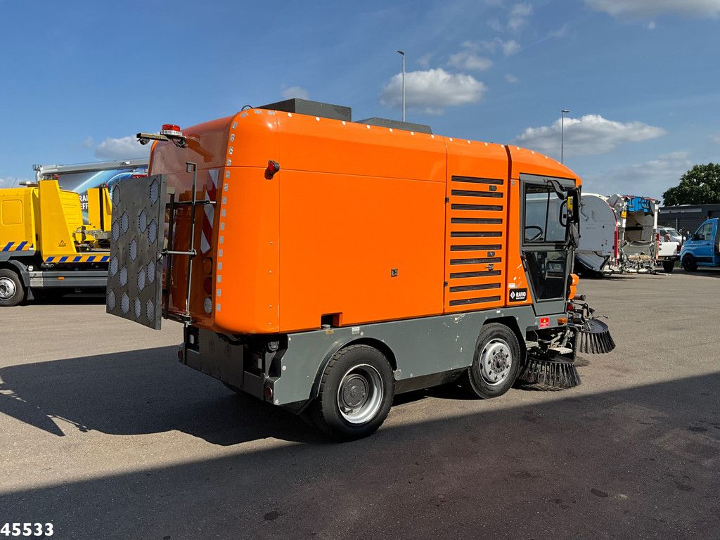 RAVO 5-Serie 560 with 3-rd brush