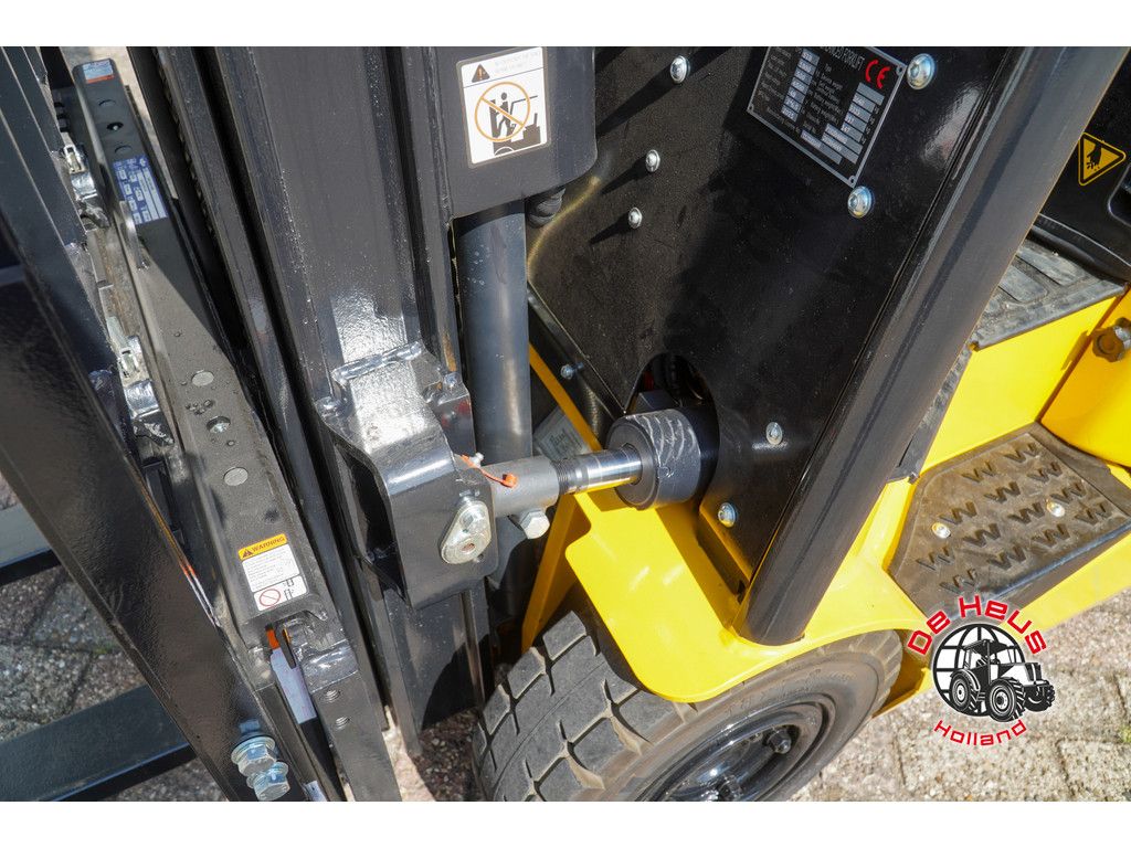 Eurotrac FE18 3 stage 4.5M mast