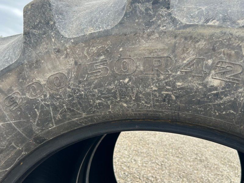Firestone 900/50R42