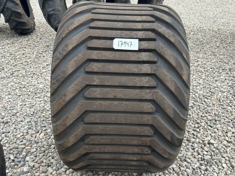 BKT 700/40-22.5