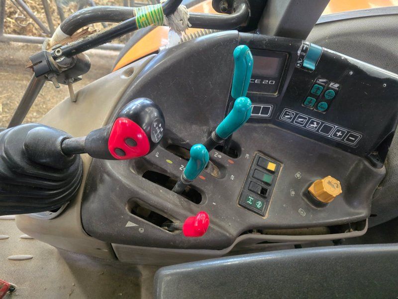 Renault ARES 735 RZ