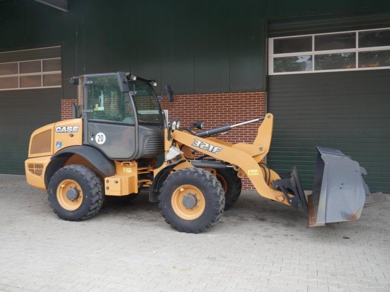 Case IH 321F