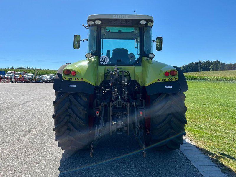 Claas Arion 620 CIS