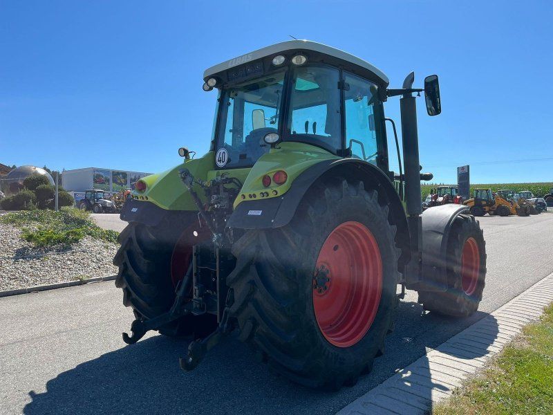 Claas Arion 620 CIS
