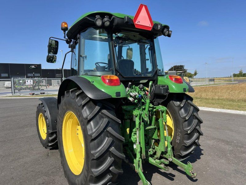 John Deere 5100M