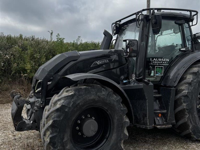 Valtra T235 Direct Med fuld skovinddækning