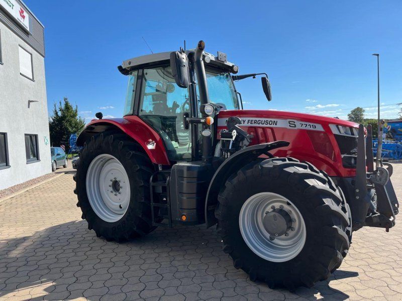 Massey Ferguson 7719 DynaVT