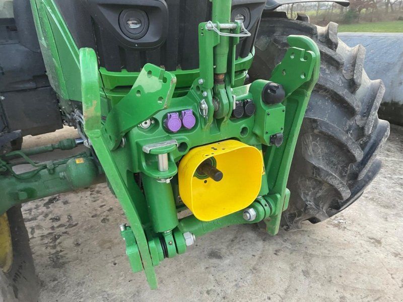 John Deere 6R 175