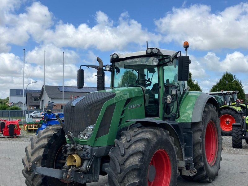 Fendt 824 Vario SCR