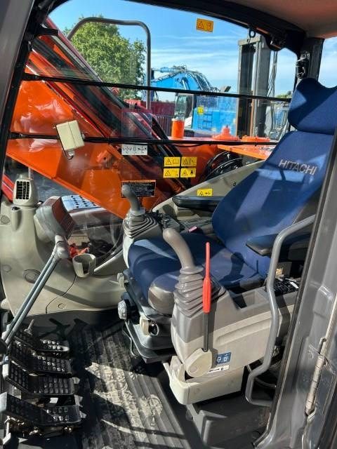 Hitachi ZX 160 LC-3