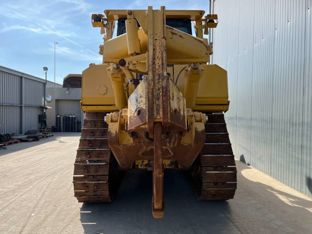CAT D8T