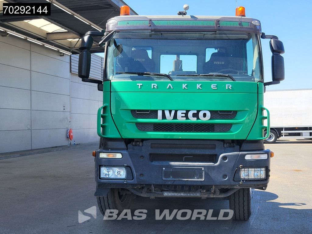 Iveco Trakker 410 8X4 Hyvalift 26-65S Hooklift Manual Big-Axle EEV