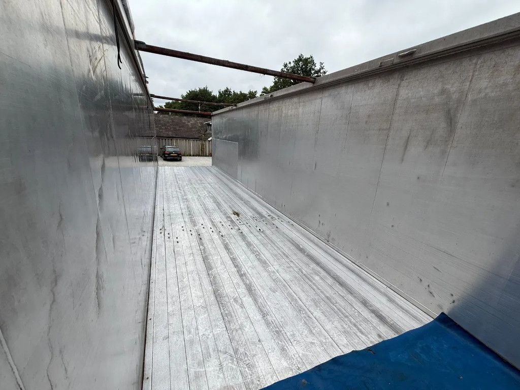 Bulthuis 12m 70m3 Stuuras/Lenkachse Cargo Floor APK/TUV 01-2026